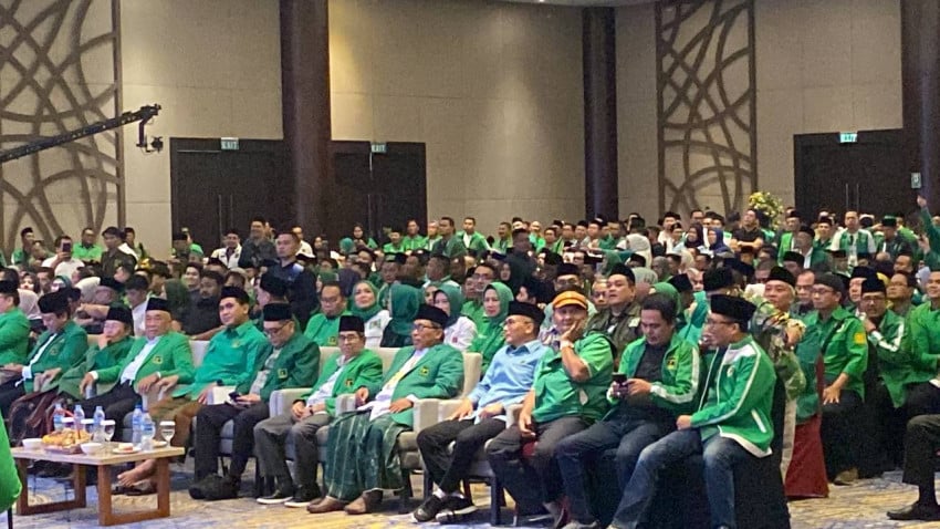 sekjen-ppp-era-mardiono-datang-ke-acara-tasyakuran-kubu-agus-suparmanto-cyk.jpg