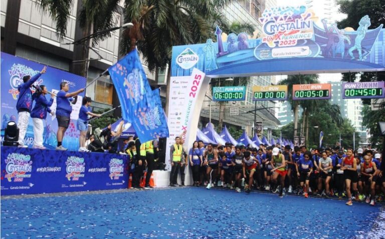 8-ribu-peserta-ramaikan-ajang-lari-crystalin-runxperience-2025-jakarta-evy.jpeg