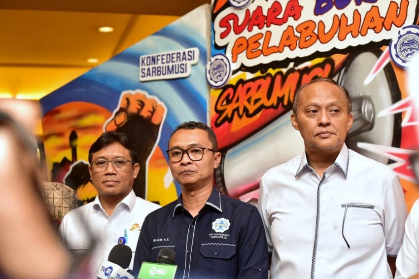 sarbumusi-minta-pemerintah-perbaiki-kesejahteraan-buruh-tkbm-di-pelabuhan-ptt.jpeg