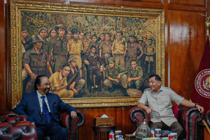 surya-paloh-temui-menhan-sjafrie-sjamsoeddin-1-jam-di-kemhan-bakal-ada-pertemuan-lanjutan-hhh.jpg