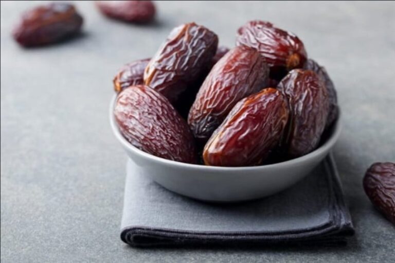 5-manfaat-makan-kurma-saat-sahur-dan-buka-puasa-gta.jpg