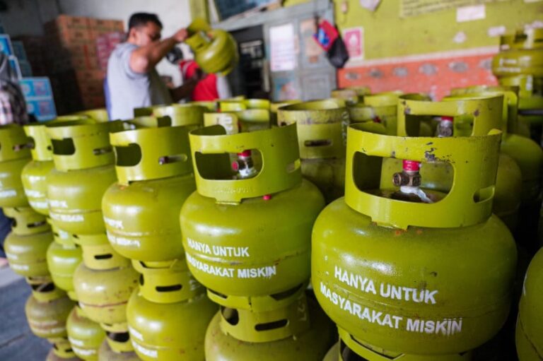 antisipasi-libur-panjang-imlekramadan-pertamina-patra-niaga-tambah-78-juta-tabung-lpg-3-kg-qkw.jpeg