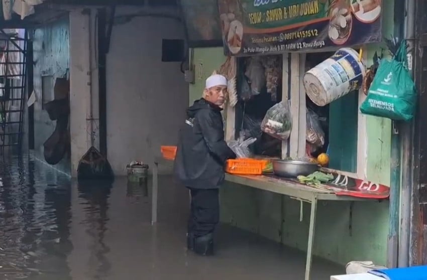 banjir-merendam-pulo-nangka-cengkareng-ketinggian-air-capai-40-cm-ion.jpg