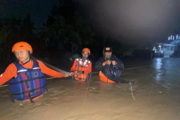 banjir-rendam-sejumlah-perumahan-di-semarang-ini-penampakannya-ovs.jpg