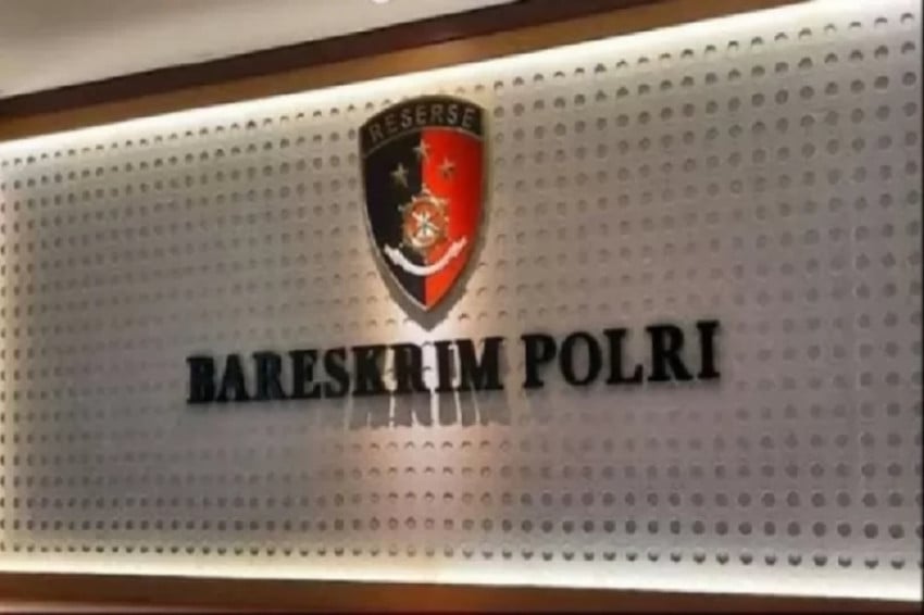 bareskrim-polri-tahan-tiktoker-yang-diduga-palsukan-status-di-ktp-txm.jpg