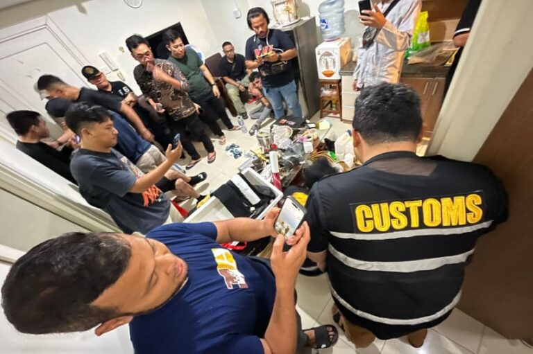 bea-cukai-dan-polri-bongkar-laboratorium-sabu-di-sunter-13-kg-narkotika-disita-hgc.jpg