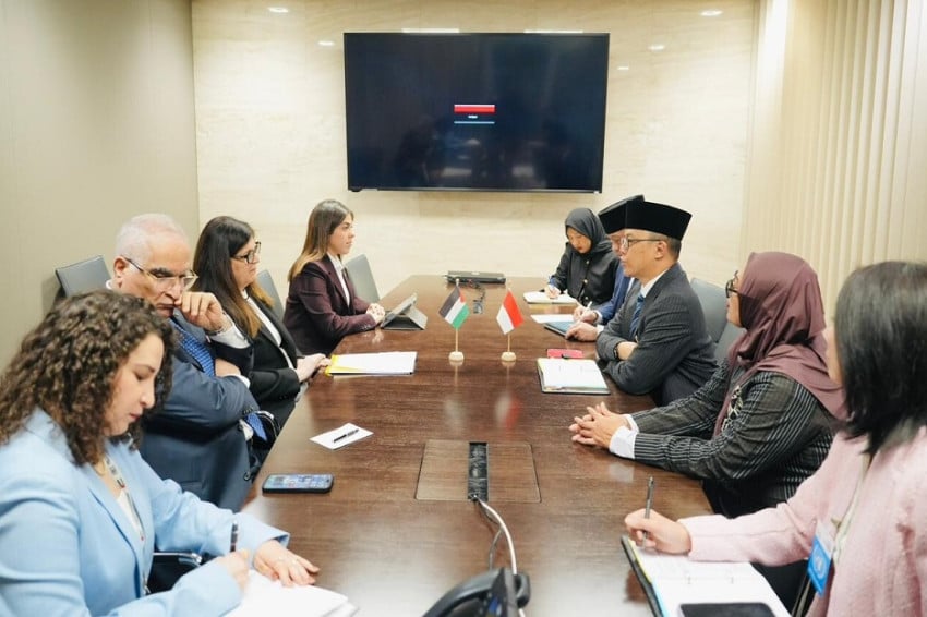 bertemu-menlu-palestina-menlu-sugiono-jelaskan-peran-indonesia-di-bop-dan-pasukan-isf-etb.jpg