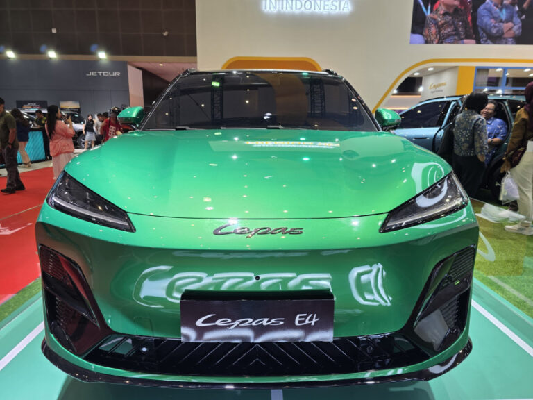 debut-global-di-kemayoran-suv-listrik-lepas-e4-sabut-gelar-tervaforit-iims-2026-rzr.jpg