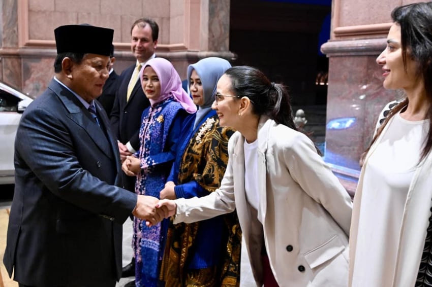 diaspora-indonesia-sambut-hangat-kedatangan-prabowo-di-abu-dhabi-sps.jpg