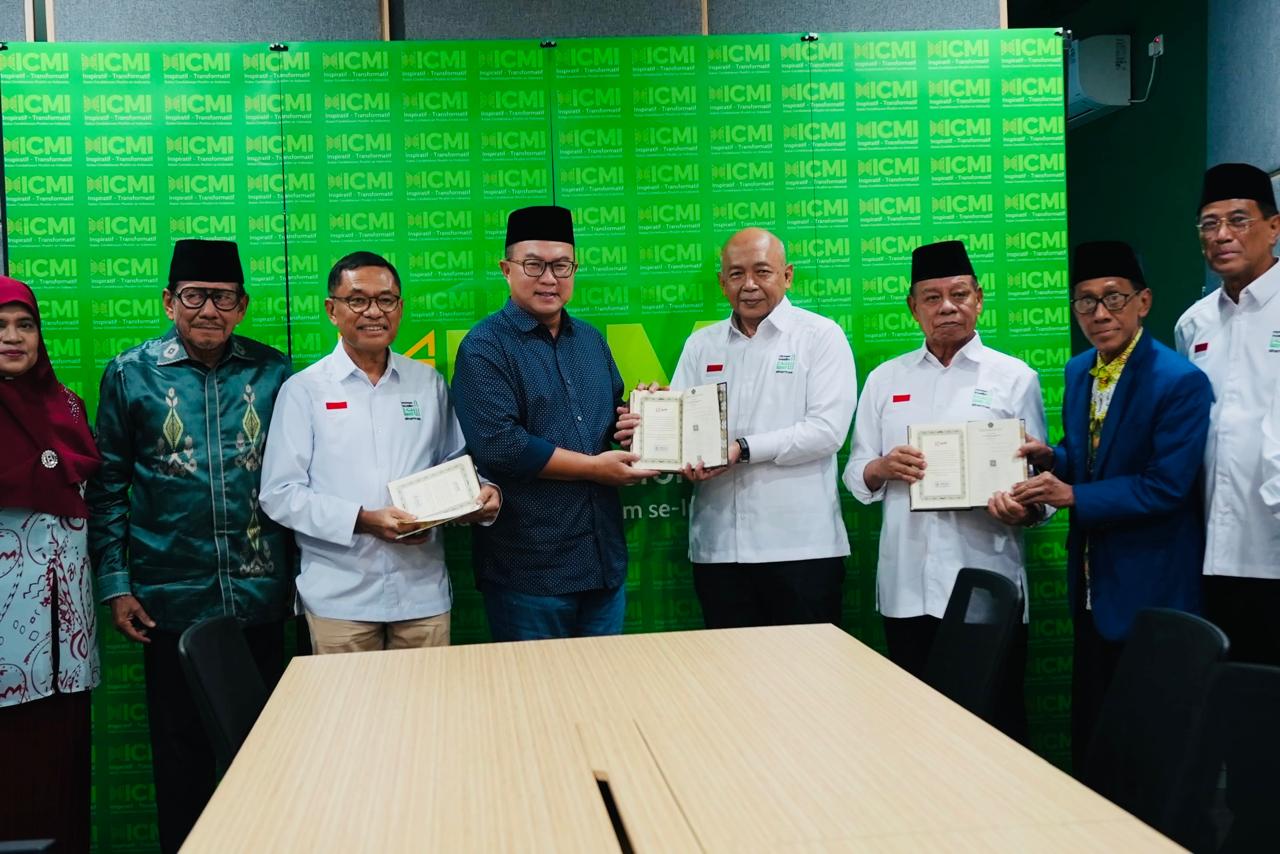 dukung-pemenuhan-kebutuhan-alquran-sinar-mas-wakafkan-2000-mushaf-kepada-icmi-jhs.jpg