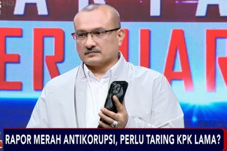 ferdinand-hutahaean-putar-rekaman-hasto-soal-revisi-uu-kpk-pak-jokowi-jangan-cucicuci-tangan-cms.jpg