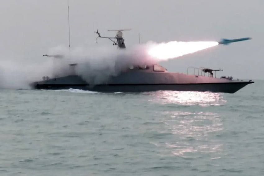 iran-tes-sistem-rudal-sayyad3g-di-selat-hormuz-pemanasan-untuk-perang-melawan-as-pfl.jpg
