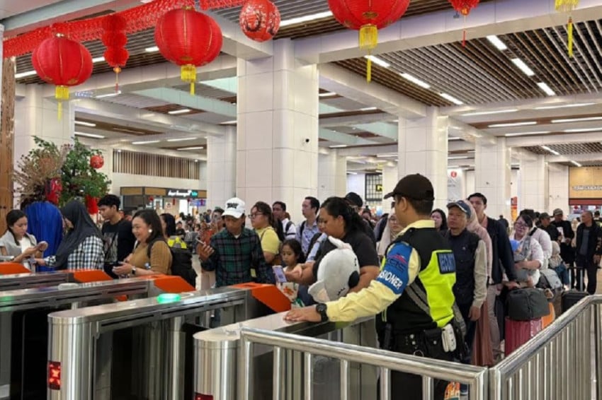 jelang-imlek-penumpang-whoosh-tembus-25-ribu-orang-per-hari-kaa.jpg