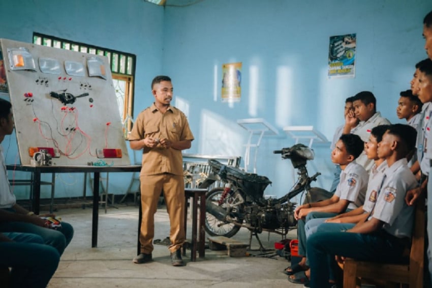 kolaborasi-guru-dan-siswa-di-kupang-inovasi-pembelajaran-hingga-bengkel-mandiri-hyg.jpg