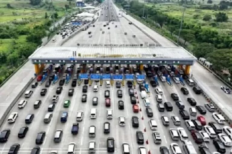 menko-ahy-janji-turunkan-harga-tiket-angkutan-mudik-hingga-diskon-tarif-tol-lws.JPG