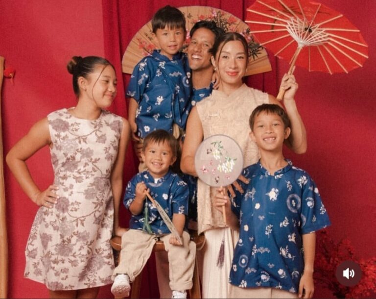 potret-sederet-artis-rayakan-imlek-ada-yang-ambil-tema-mengharukan-uwo.jpg