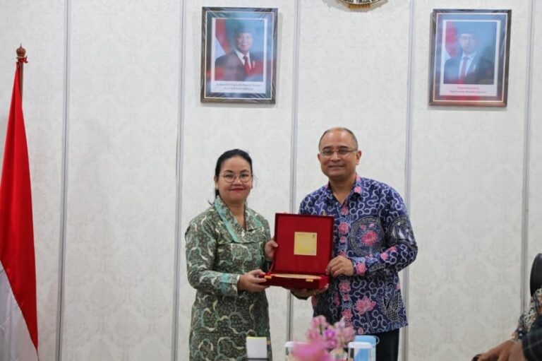 sambut-kunjungan-dubes-india-untuk-ri-wali-kota-agustina-dorong-kerja-sama-investasi-pendidikan-dan.jpeg