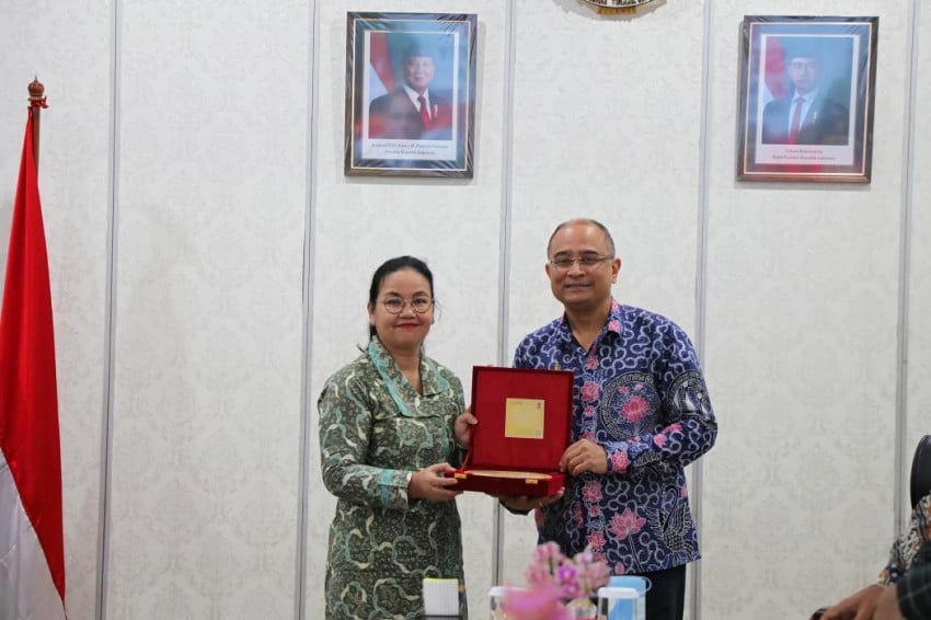 sambut-kunjungan-dubes-india-untuk-ri-wali-kota-agustina-dorong-kerja-sama-investasi-pendidikan-dan.jpeg