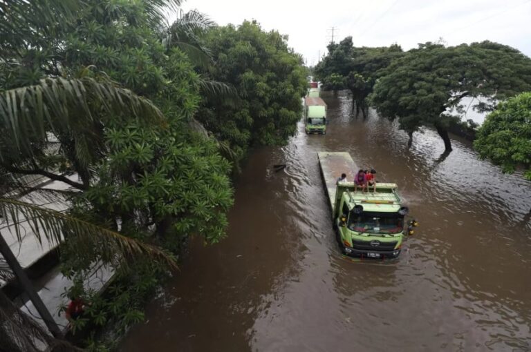 setahun-pimpin-jakarta-pramono-akui-banjir-dan-macet-masih-jadi-pr-vmy.jpg