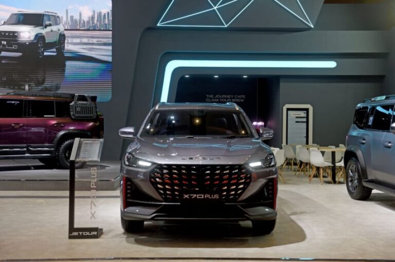 spesifikasi-premium-dan-fitur-jetour-x70-plus-tebar-pesona-di-iims-2026-zly.jpg